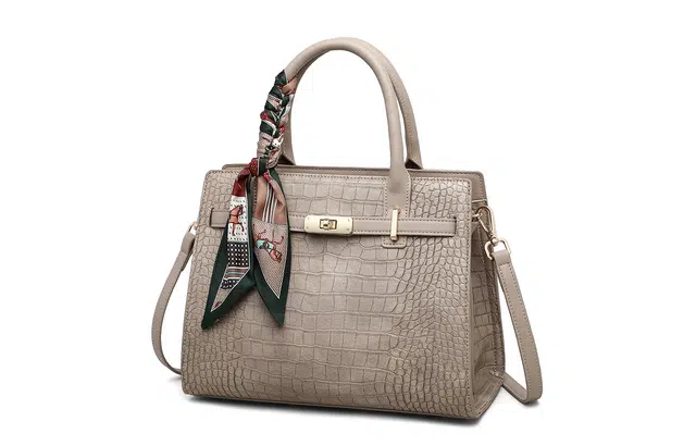 CBANNER Tote