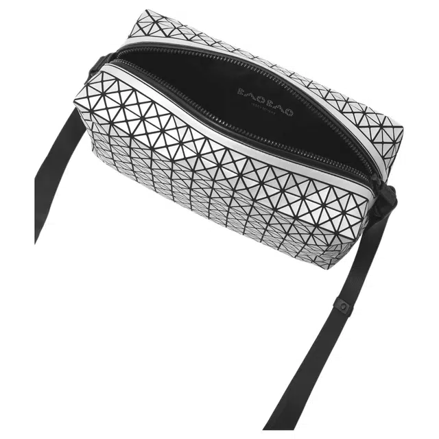 ISSEY MIYAKE Saddle