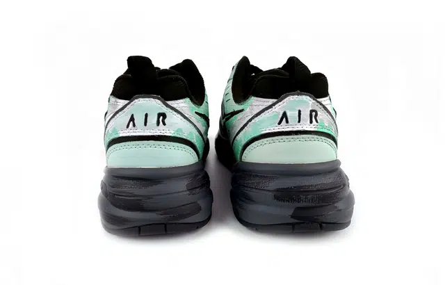 Nike Air Monarch 4