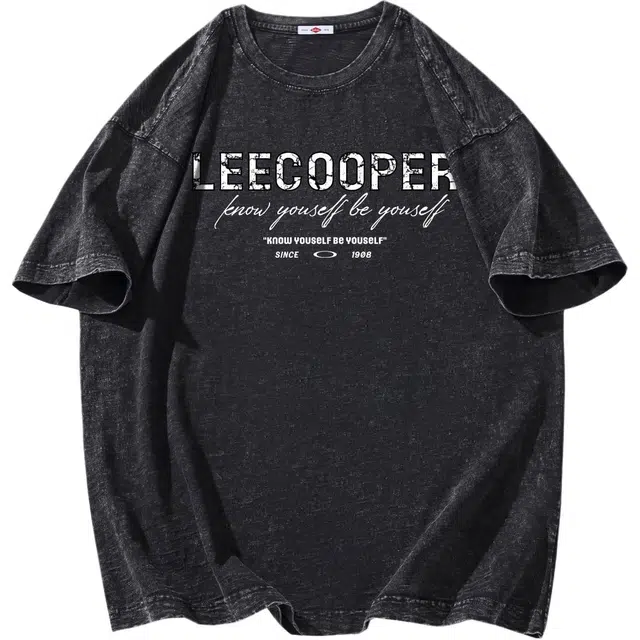 Lee Cooper T