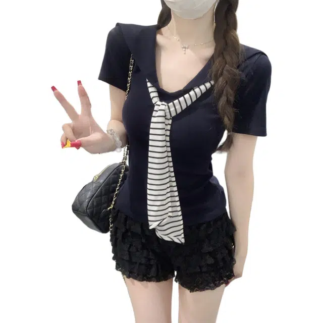 LAKESI T