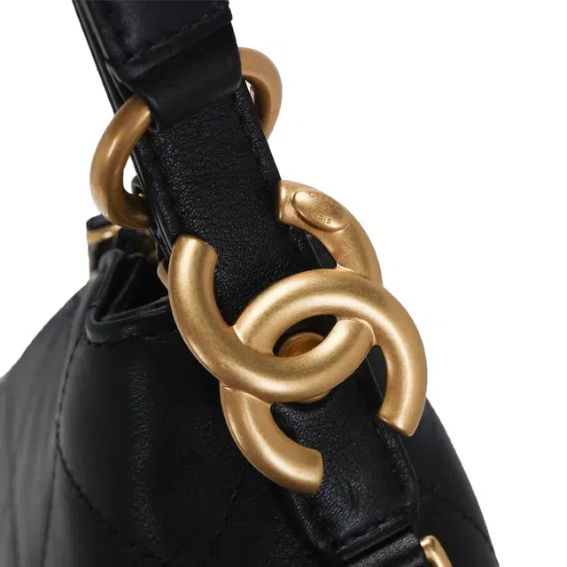 CHANEL 25S Logo Hobo