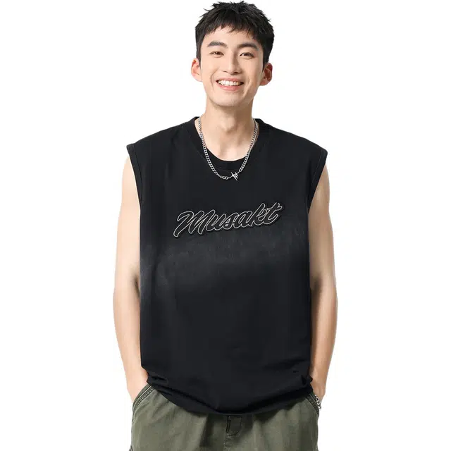 米素力 渐变水洗无袖英文圆领背心 男款