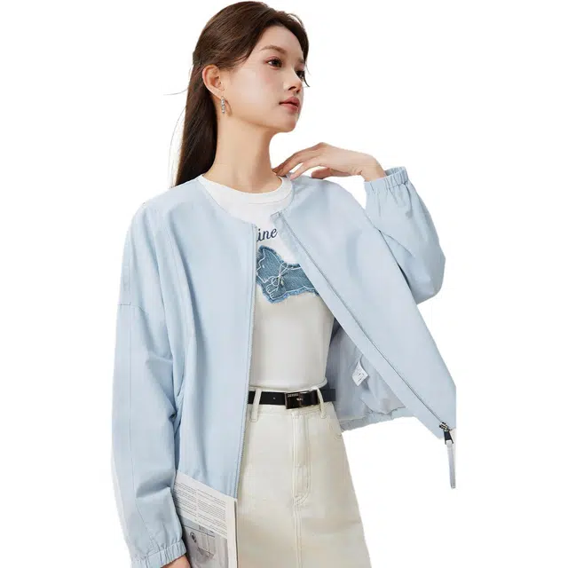 爱依服 韩版简约休闲运动风通勤气质百搭夹克外套 女款