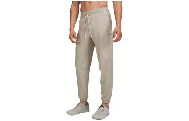 lululemon License to Train SS22 Logo