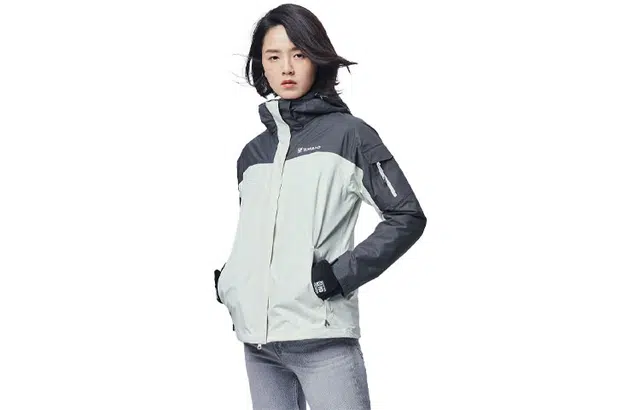 探路者 拼色可拆卸防风防水三合一冲锋衣 女款