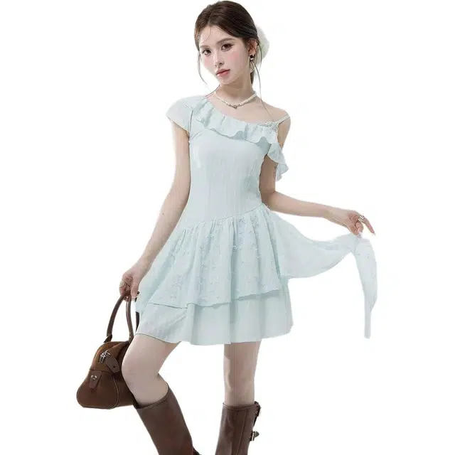 哒头下雨不愁 气质时尚潮流露肩不规则下摆荷叶边短袖连衣裙 女款