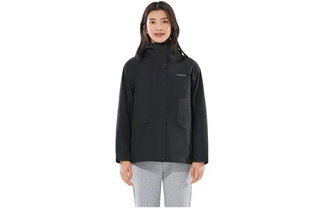 探路者 户外抗静电防水冲锋衣 女款