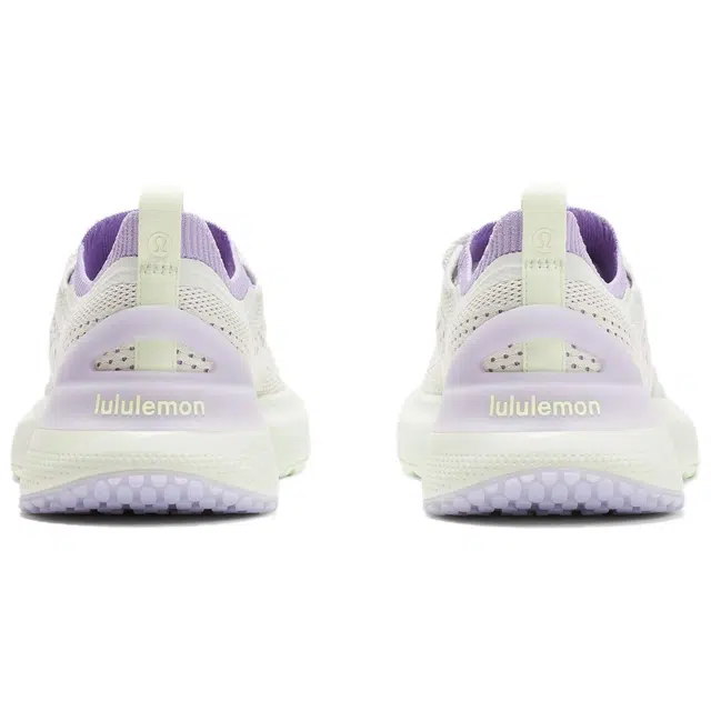 lululemon Chargefeel 3