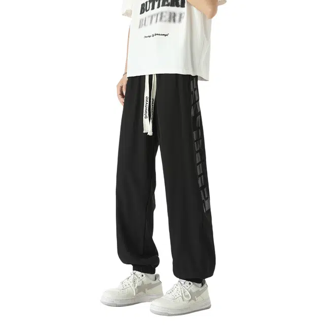 敦煌博物馆 美式复古机能字母印花户外通勤大码运动舒适速干透气宽松系带束脚薄款百搭休闲裤 男女同款