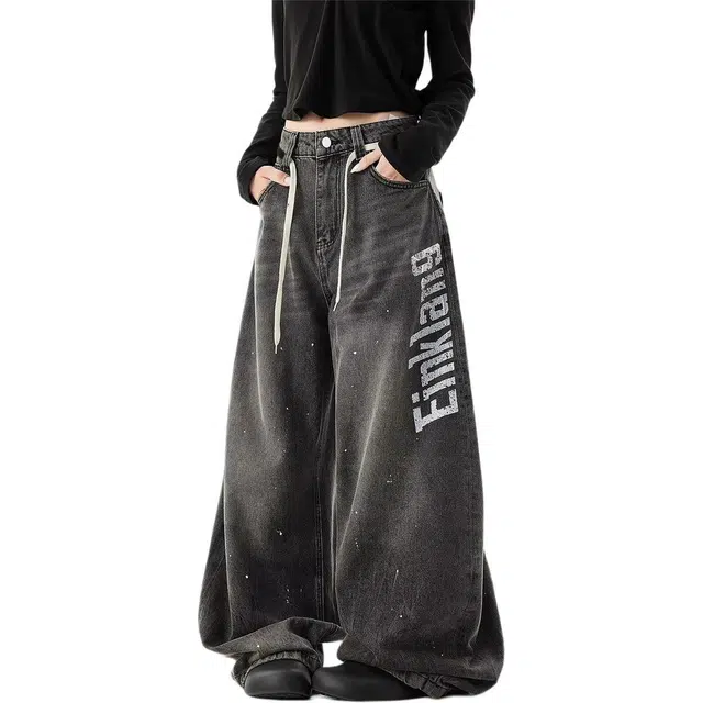 童先森 美式复古印花字母弯刀废土风宽松拖地阔腿牛仔裤 男款