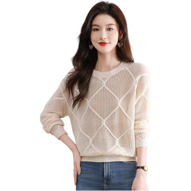 曲韩 镂空纯色圆领柔软舒适长袖针织衫 女款