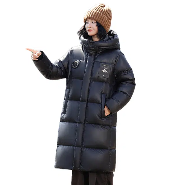 雅鹿 宽松纯色简约舒适通勤可脱卸帽长款羽绒服 女款 亮黑金色