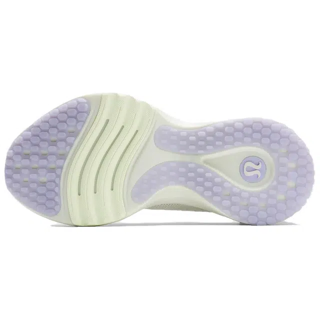 lululemon Chargefeel 3