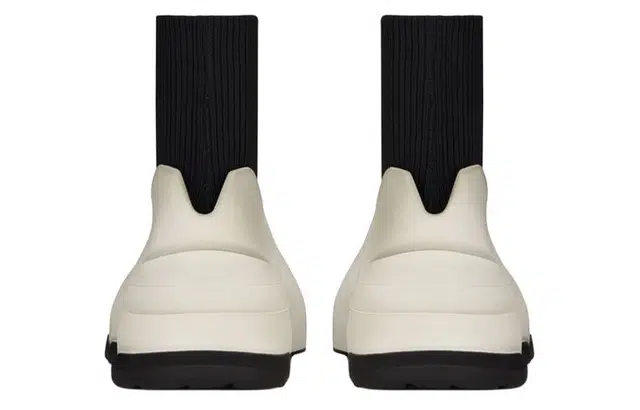Givenchy MONUMENTAL MALLOW