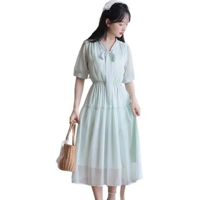 玄唐 纯色高腰合身适中短袖连衣裙 女款