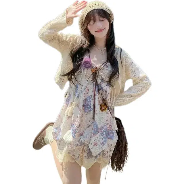 沐晓欣 法式绝美蕾丝裙度假风裙子复古小众碎花裙吊带连衣裙 女款