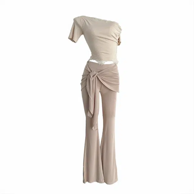 敲模女孩 纯欲风修身斜领露肩短袖上衣高腰微喇设计感系带修身显瘦拖地瑜伽长裤休闲套装 女款