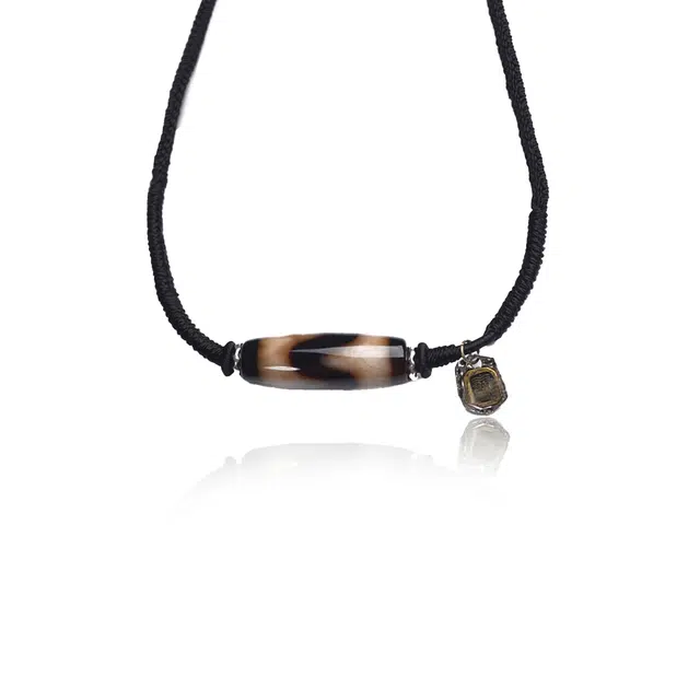 【五福临门财运通】 玉临门 平安喜乐 藏式虎牙九眼天珠 挂绳民族风锁骨链 手工编织吊坠#好运 玛瑙 玉石项链 男女同款情侣款