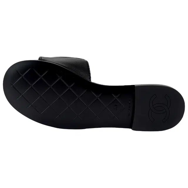 CHANEL 25P