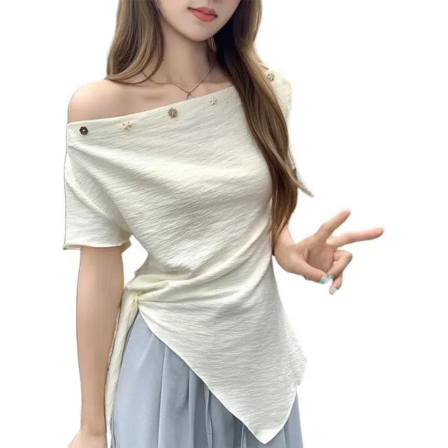 LAKESI T