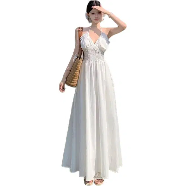 黛尔佳人 夏新韩版设计感拼接蕾丝收腰女气质度假风露背长裙吊带连衣裙 女款