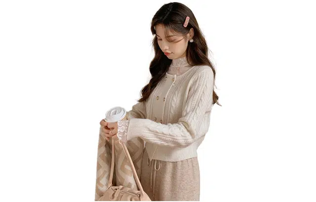 花栗鼠小姐 纯色圆领双排扣长袖针织衫 女款