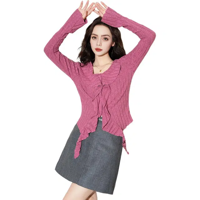 法文箱子 设计感荷叶边修身纯色喇叭袖长袖圆领针织衫 女款