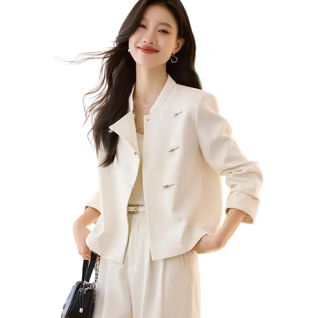 沫晗依美 小香风设计感立领纯色单排扣长袖夹克外套 女款 米白色
