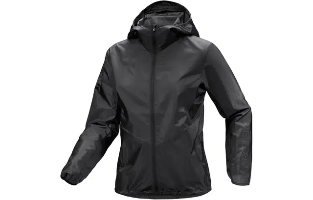 Arcteryx Norvan windshell logo