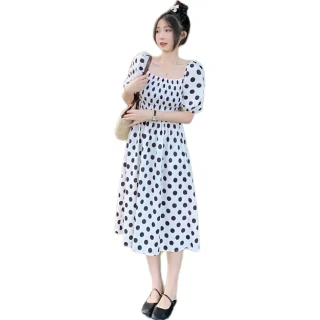 哒头下雨不愁 夏季茶歇法式温柔风森系初恋短袖连衣裙 女款