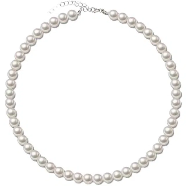 Exhibition choker