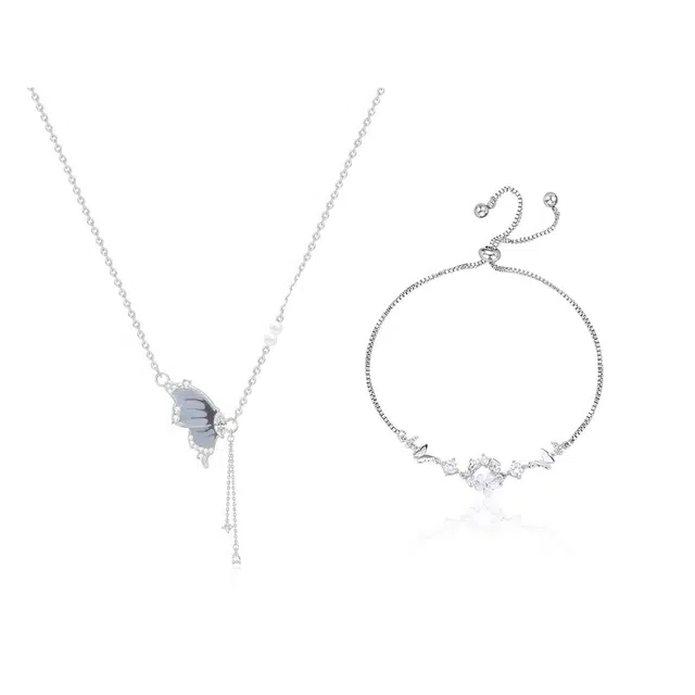 克兰茜 蝴蝶花园 小众设计高级感蝴蝶流苏 甜美可爱绝美清冷感 翩翩起舞 礼盒 可调节锁骨链 好运 钛钢 项链 女款