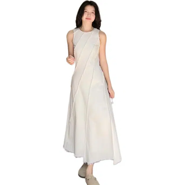 哒头下雨不愁 法式简约收腰不规则拼接设计感高级气质长裙无袖连衣裙 女款