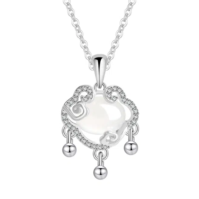 帝苏行 玲珑剔透 平安锁 新中式国潮 吉祥如意 平安顺遂 简约小众设计 玉髓 项链 女款