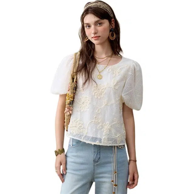 谜秀 泡泡袖立体提花花朵气质拼色短袖圆领法式衬衫 女款 杏色