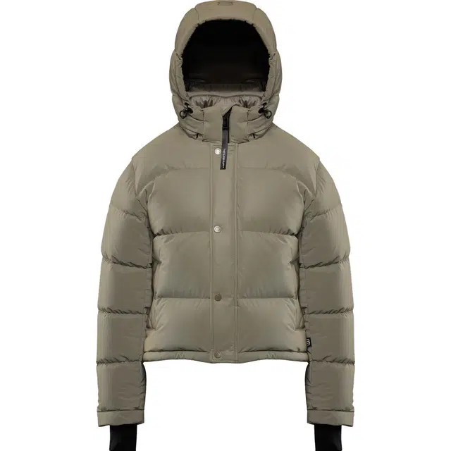 ARITZIA Super Puff Hi-Vis Reflective Shorty 4