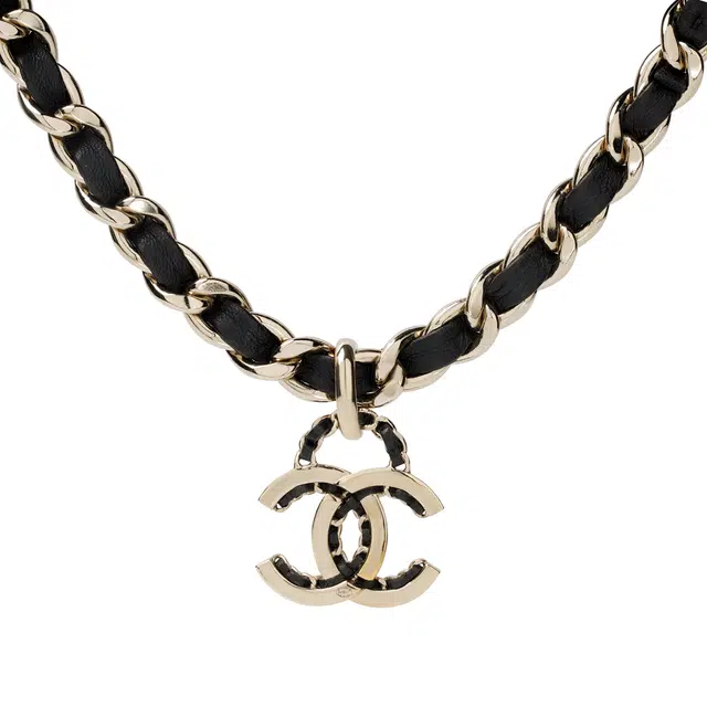 CHANEL chocker C Logo