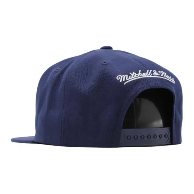 Mitchell Ness -