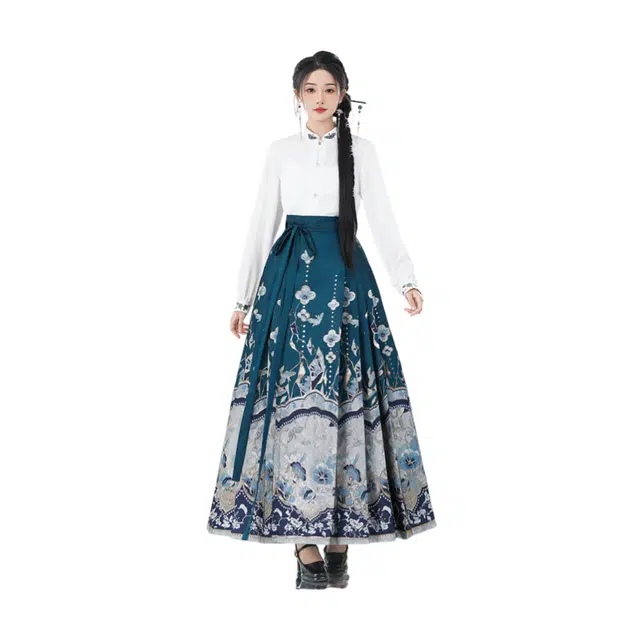 荟萃阁 新中式国潮刺绣盘口立领长袖超大摆一片式重工刺绣马面裙国风裙装套装 女款