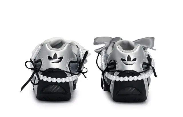 adidas originals ADIRACER 811