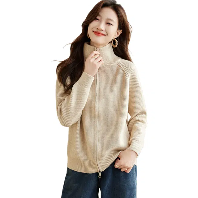 曲韩 纯色立领宽松针织衫 女款 杏色