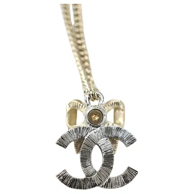 CHANEL -