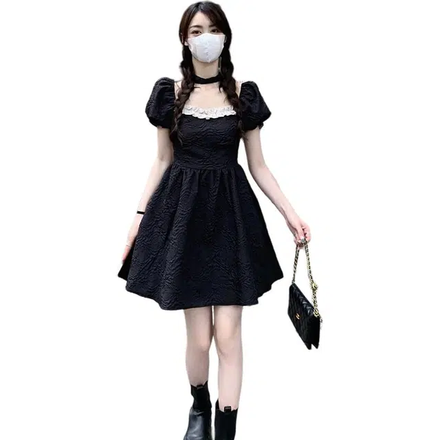 哒头下雨不愁 法式花边露背蝴蝶结裙子方领泡泡袖气质小个子蓬蓬短款短袖连衣裙 女款