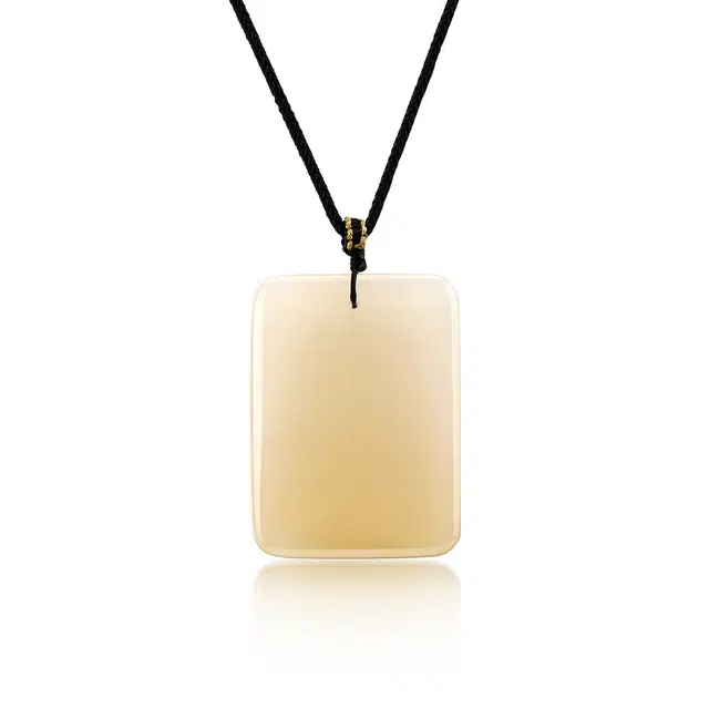 梦金园 平安无事牌  新中式简约清雅独特个性日常通勤百搭 平安顺遂#好运 配编绳 天山翠 玉石项链 女款