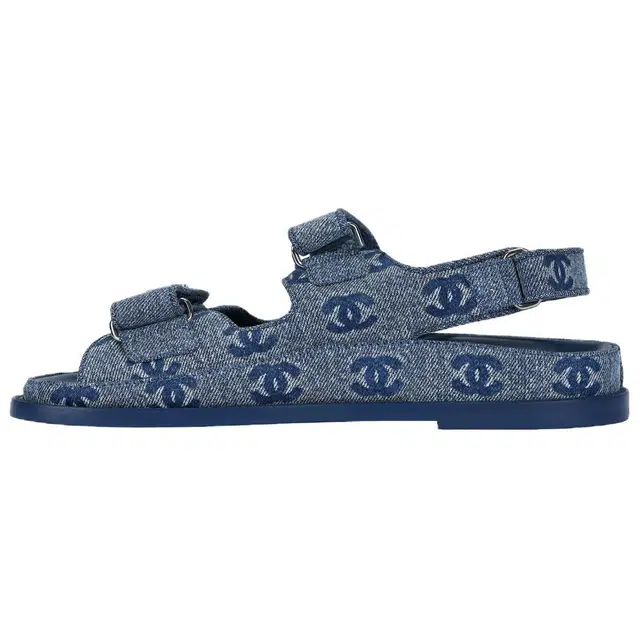 CHANEL 25S