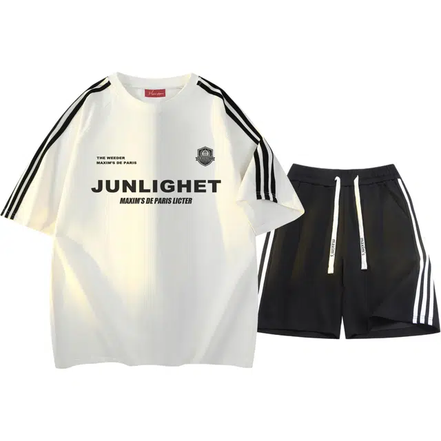 maxim's de paris logo