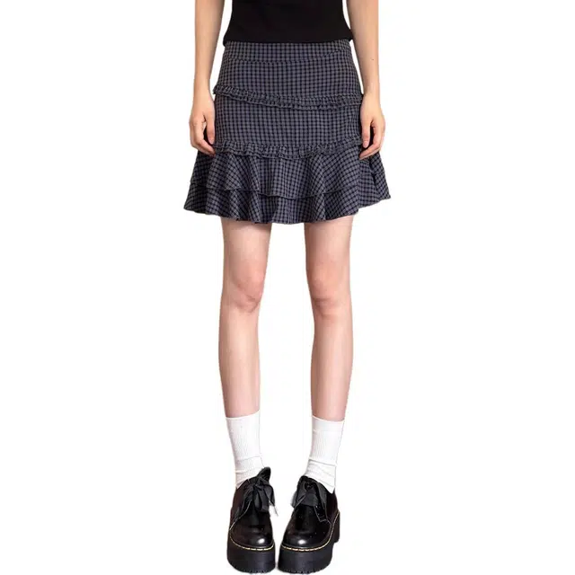 小卷要加油 百搭时尚气质简约优雅休闲短裙 女款