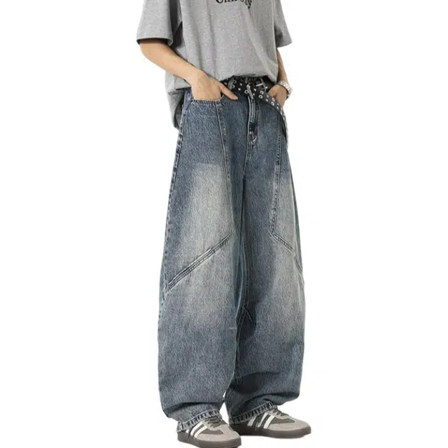 M JEANS STUDIOS 7