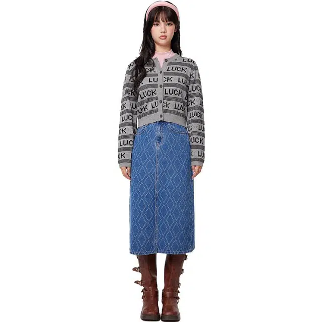 美特斯邦威 开衫外穿纽扣纯色针织衫 女款